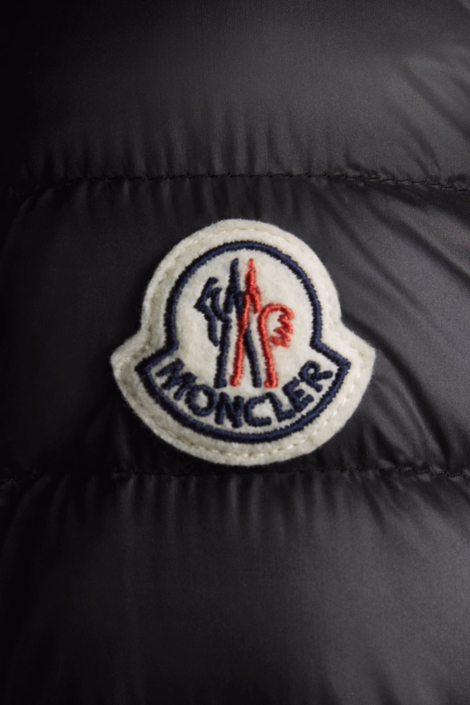 Doudoune longue à capuche ajustée et évasée Barbel Femmes Noir Moncler 8